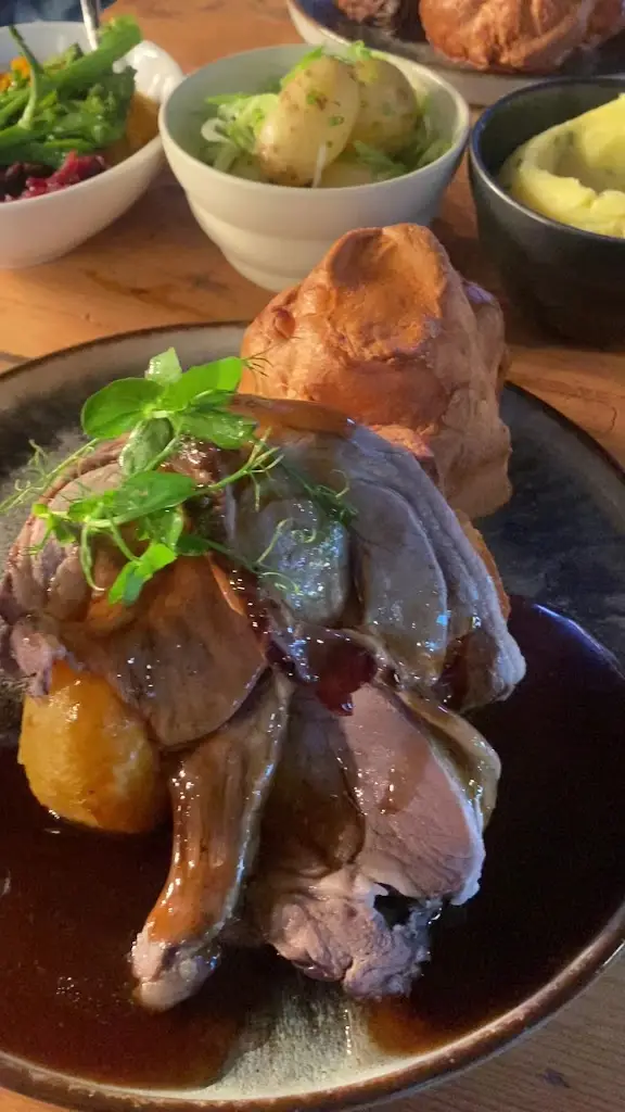 Davs Kitchen_Abercanaid_slider_image_2