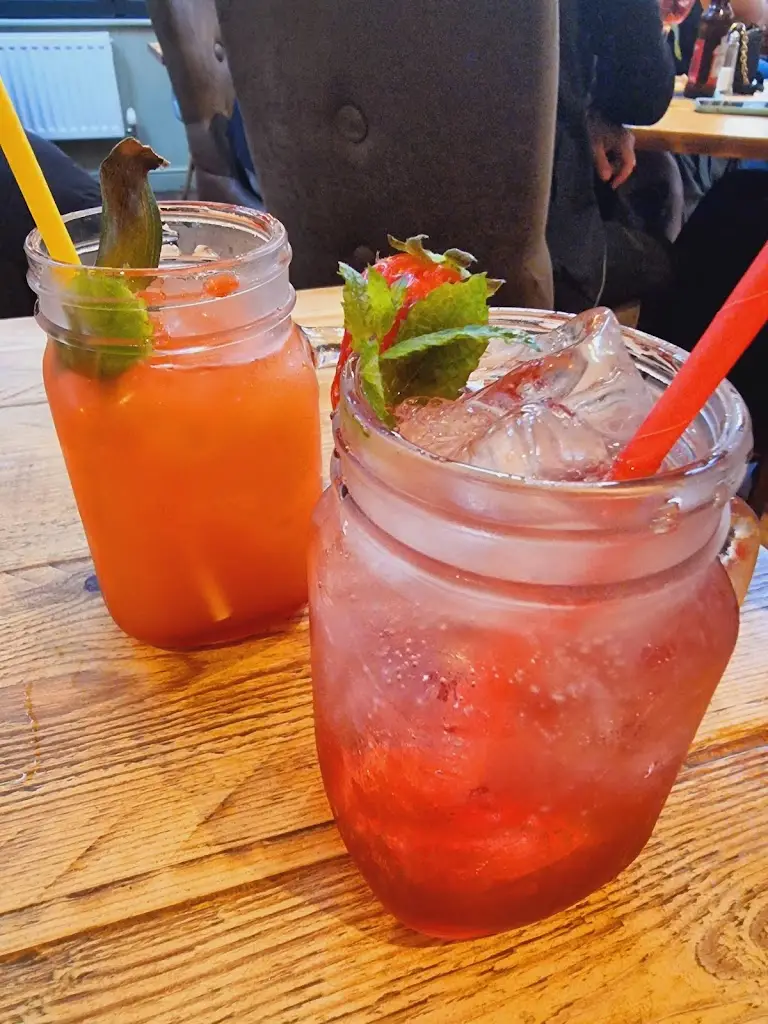 Menu_The New Crown_Abercanaid_image_6