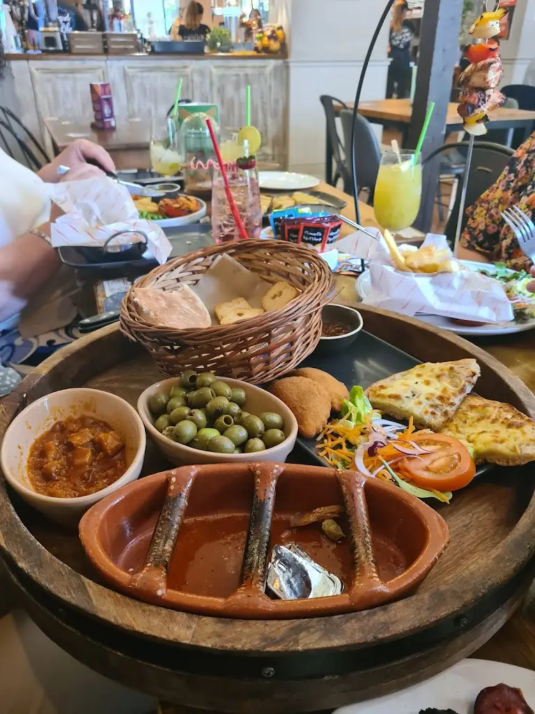 Menu_The New Crown_Abercanaid_image_7