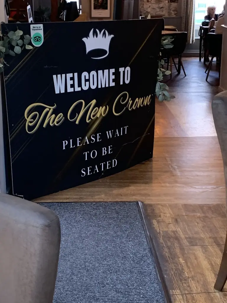 Di Griff_The New Crown_Abercanaid_review