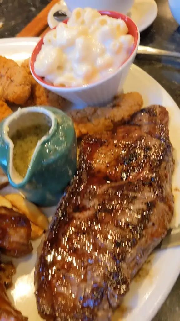 Frankie & Benny's_Abercanaid_slider_image_2