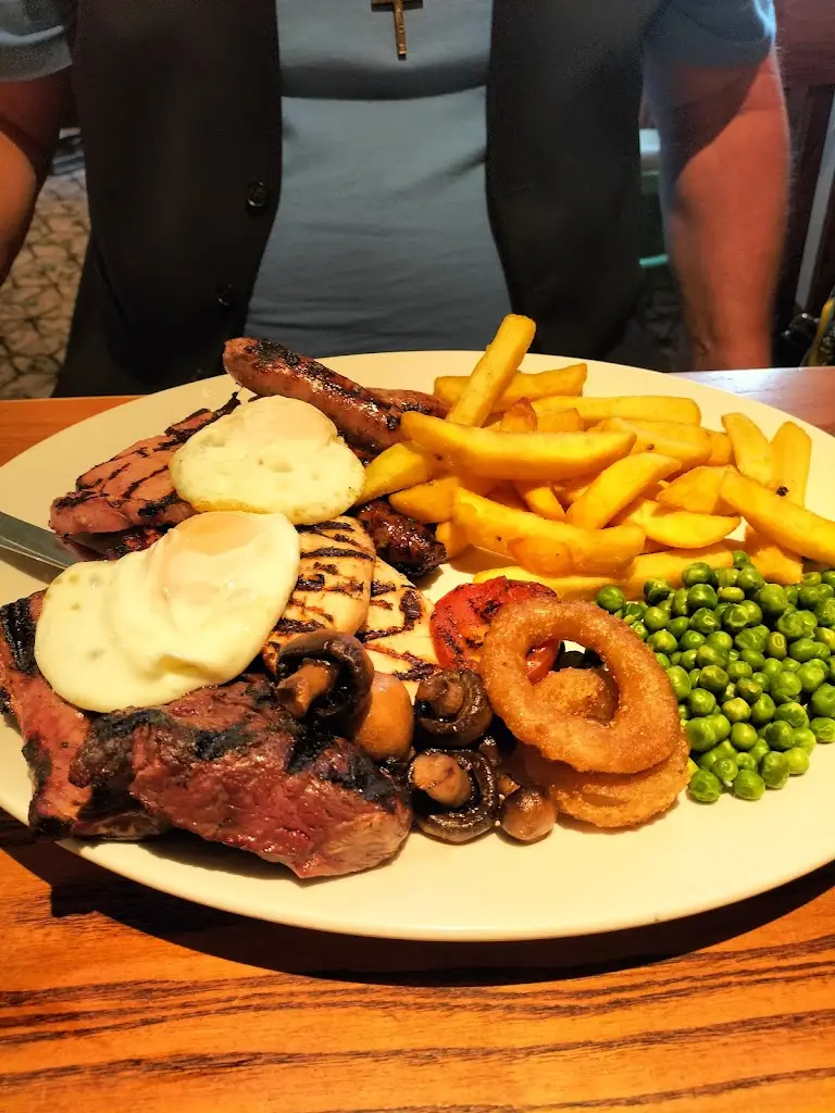 Menu_King Brychan_Abercanaid_image_7