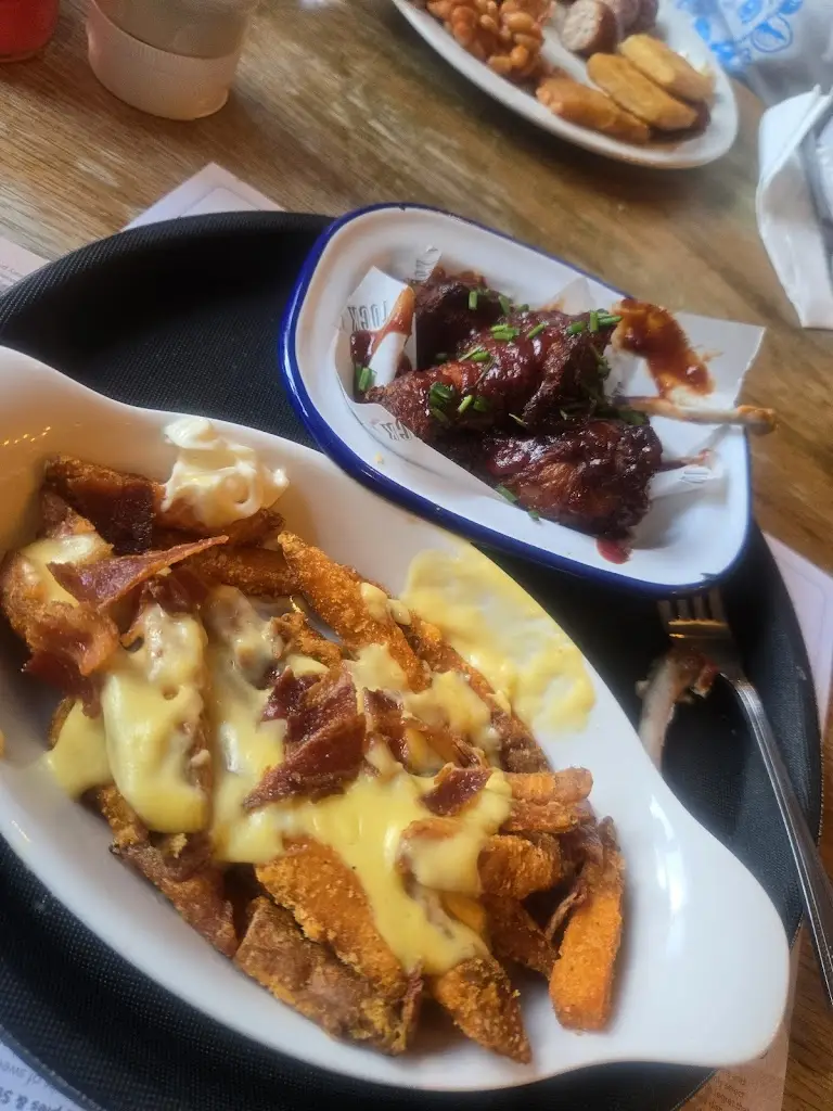 Amy Greenaway_King Brychan_Abercanaid_review