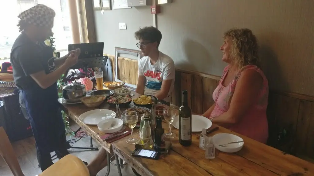 lee woods_Portugalles_Abercanaid_recensione