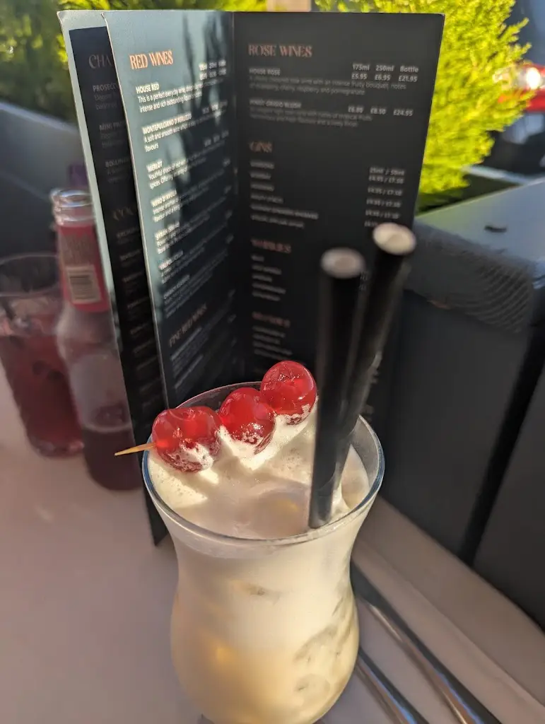 Chloe Munro_La Vecchia Banca_Bishops Cleeve_review