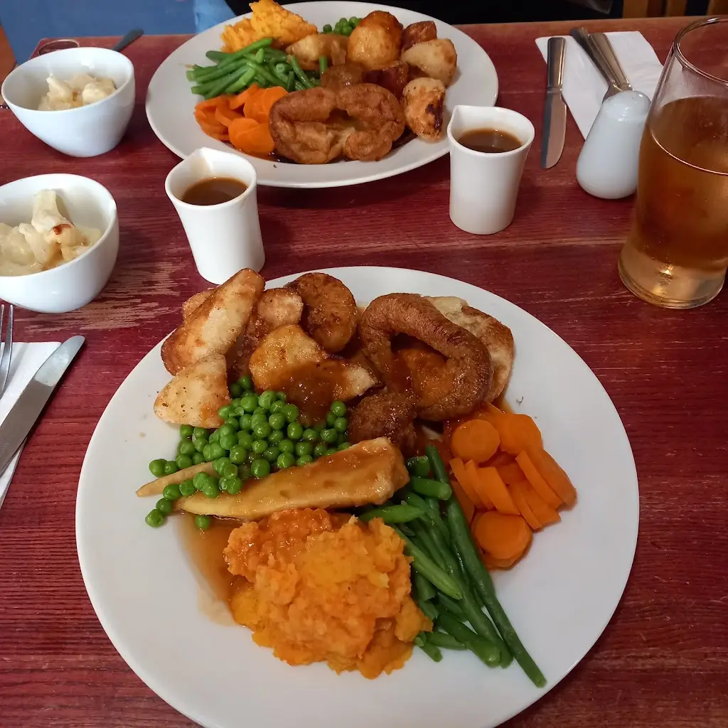 Menu_Pentrebach House Table Table_Abercanaid_imagen_5