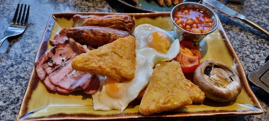 Menu_Rhydycar Harvester_Abercanaid_image_7