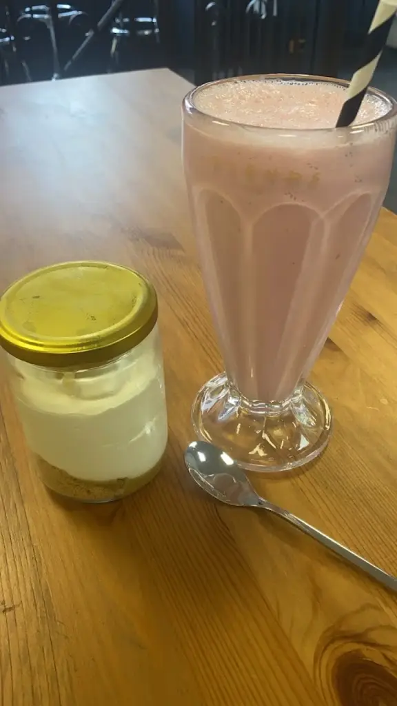 Chloe Gibbon_Merch Church Board Game Café_Abercanaid_review