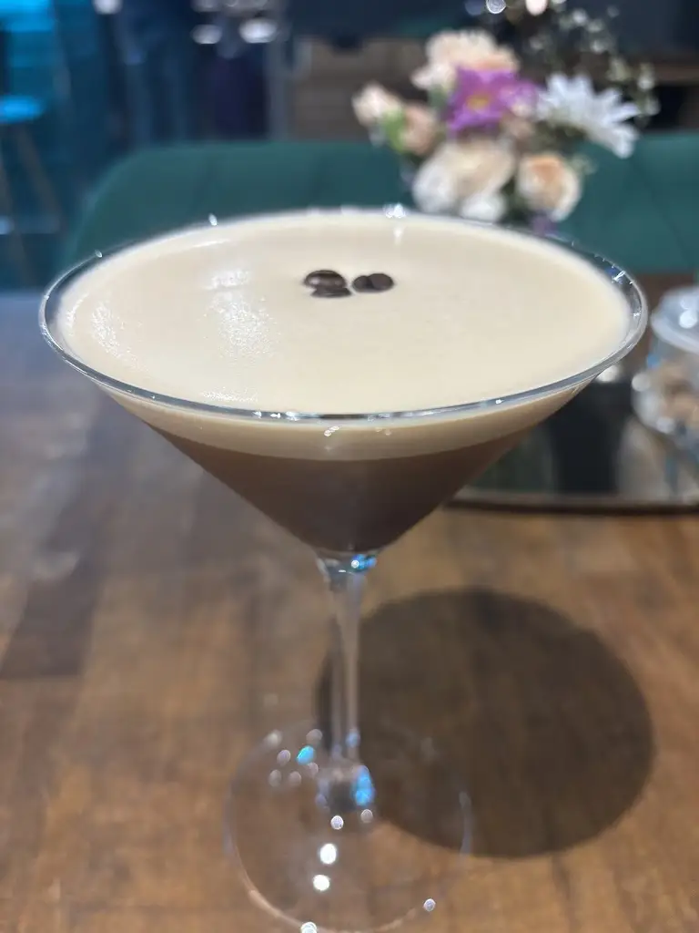 Olly Temperley_Tabu wine and cocktail lounge_Bishops Cleeve_review