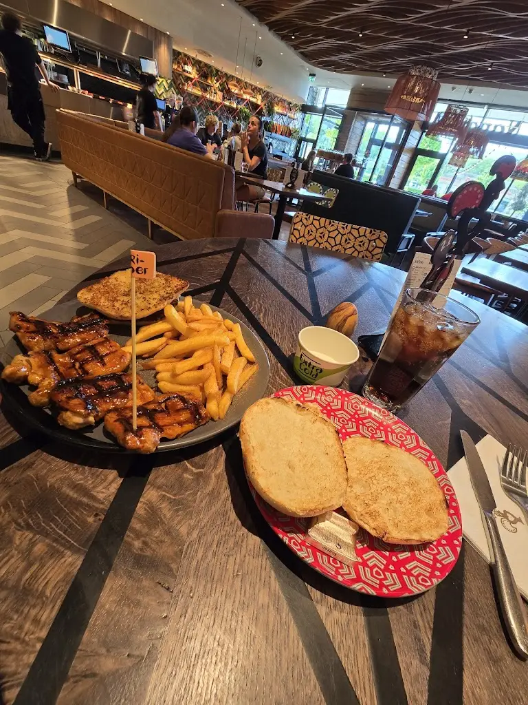 Ryan Barrett _Nando's Merthyr Tydfil_Abercanaid_review
