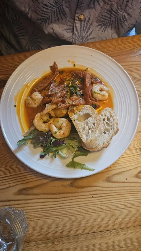 Kirsty Jones_Zia Nina_Aberkenfig_review