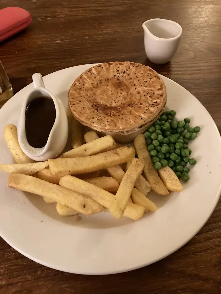 Sarah Pedroz_Ty-Risha Alehouse_Aberkenfig_review