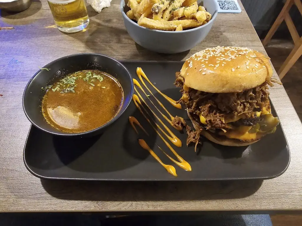 Gareth Price_Brewery Field Street Food Restaurant_Aberkenfig_review