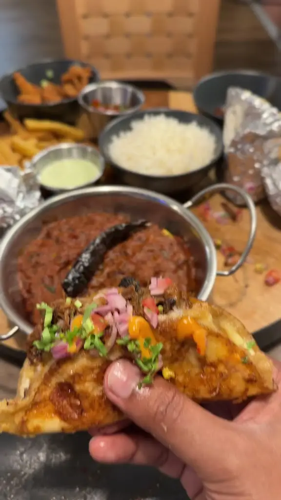 Brewery Field Street Food Restaurant_Aberkenfig_slider_image_2