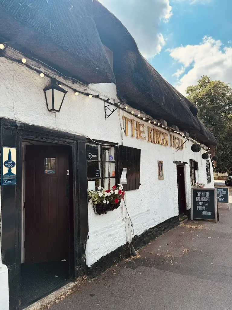 Mirela Anghel_The Kings Head_Bishops Cleeve_recensione