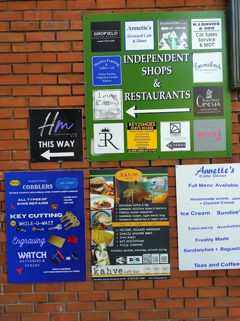 Bob Pollard_Kahve Cafe Bar_Abergavenny_review