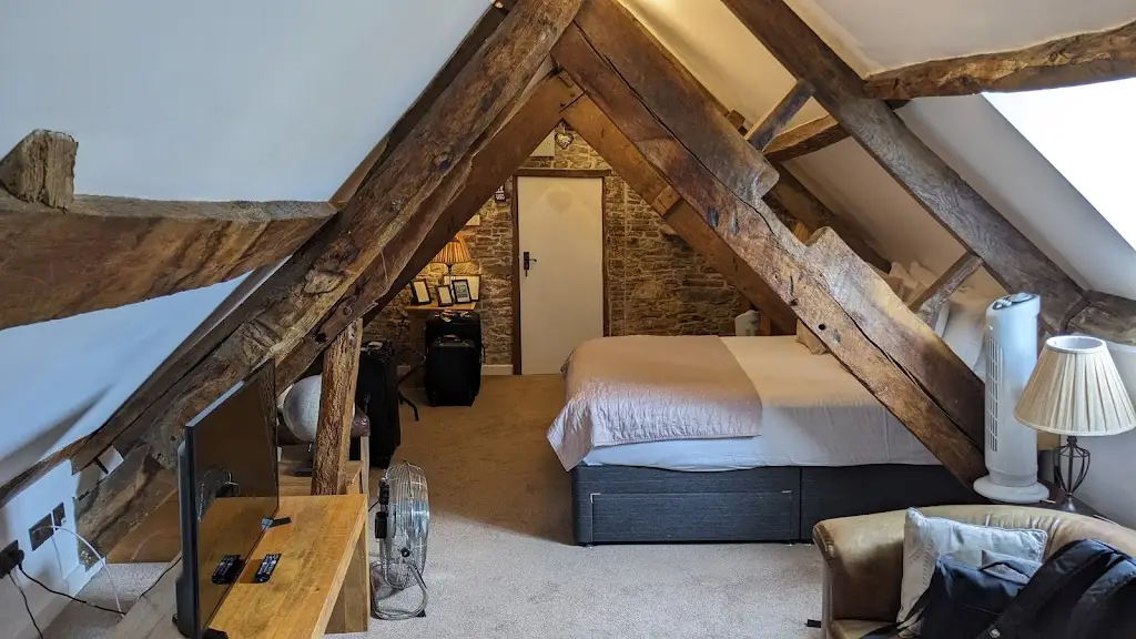 Kings Arms Hotel_Abergavenny_slider_image_3