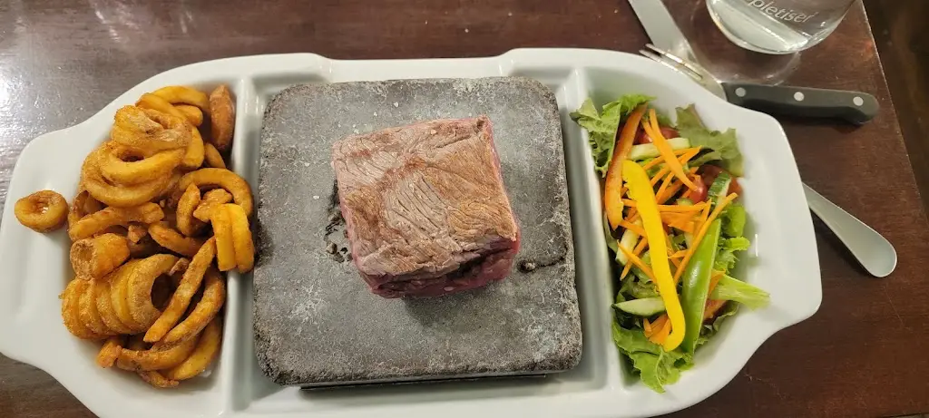 Marion Logan_The Manor Hotel & Pub_Alconbury_review