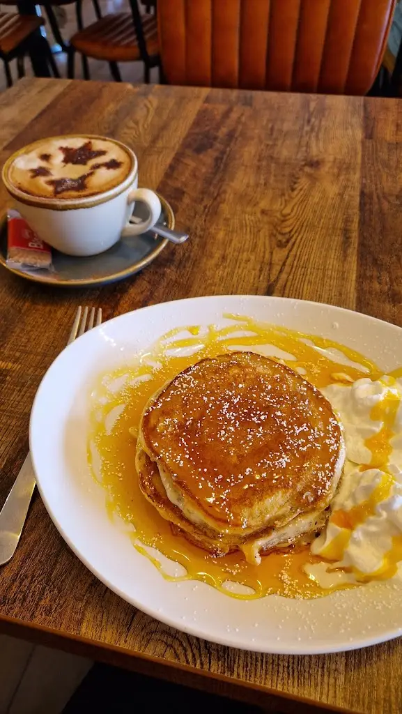 L Scott_Skye’s_Amlwch_review