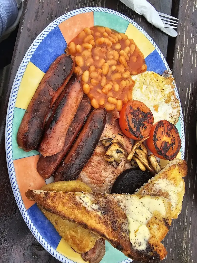 Andrea Cervenakova_Caban-y-Cei_Amlwch_review