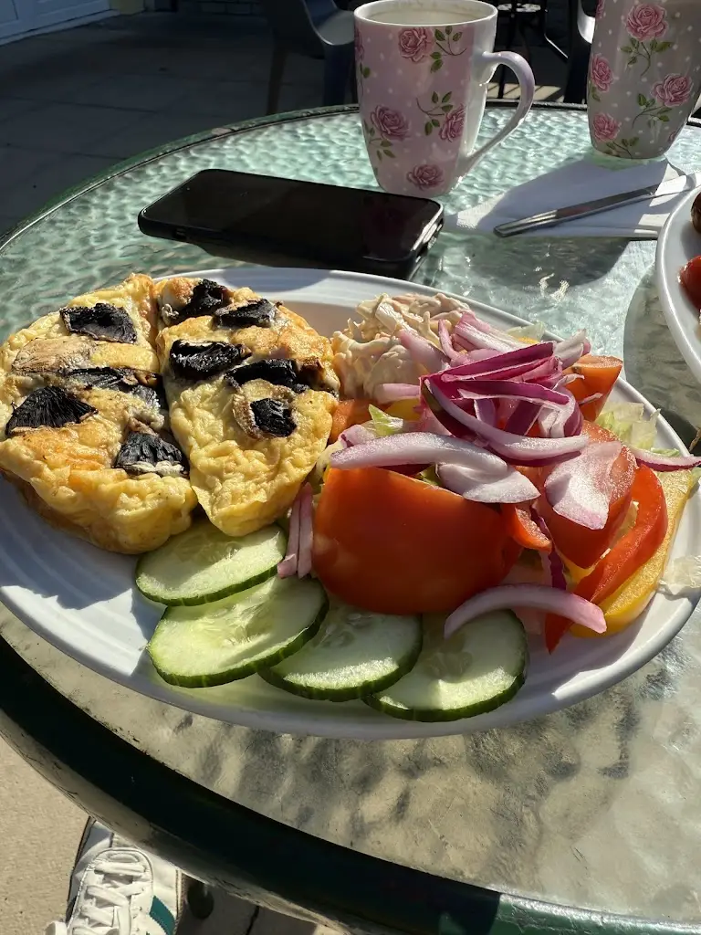 Vanessa Kelly_Caffi Pen y Dref Cafe_Amlwch_review