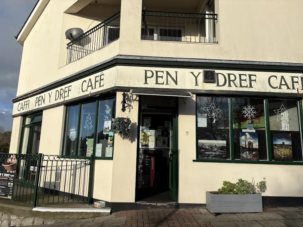 Woon Yang Ng_Caffi Pen y Dref Cafe_Amlwch_review