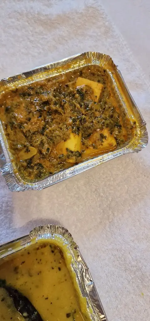 Rozis Tandoori Restaurant_Amlwch_slider_image_3