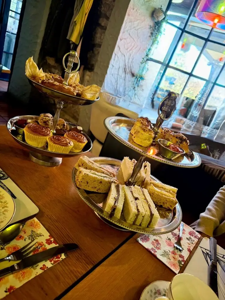 Sarah Hackett_Ann's Pantry_Amlwch_review