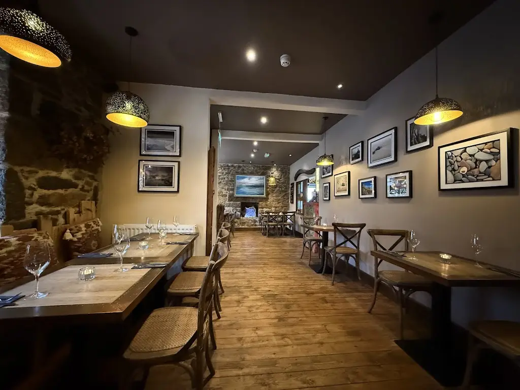 S C H R O E D E F I X_PEBBLES BISTRO_Amlwch_review
