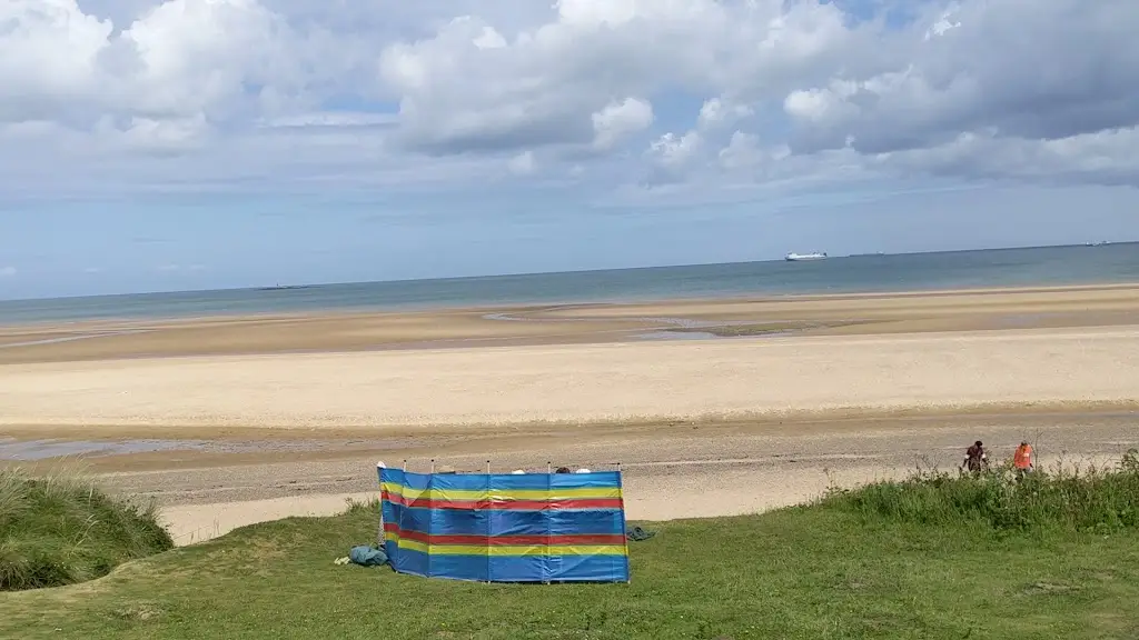 Lligwy Beach Cafe_Amlwch_slider_image_1
