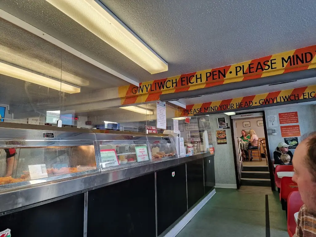 Y Wygyr Fish and Chips_Amlwch_slider_image_3
