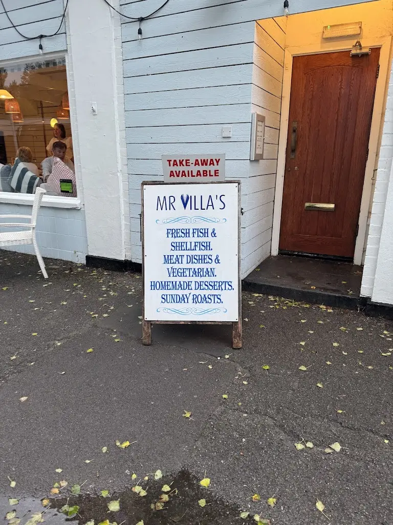 Kevin Smith_Mr Villa's Fish & Chip Restaurant & Oyster Bar_Barry_review