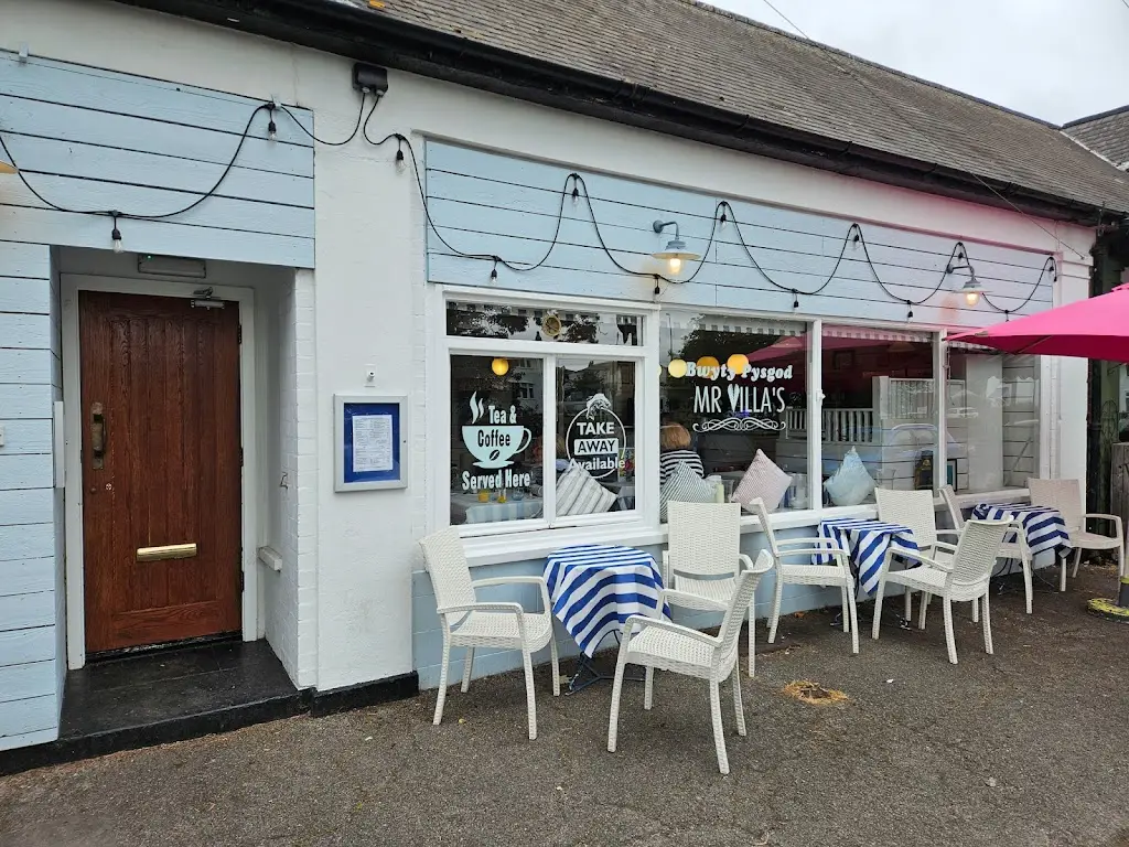 Mr Villa's Fish & Chip Restaurant & Oyster Bar_Barry_slider_image_1