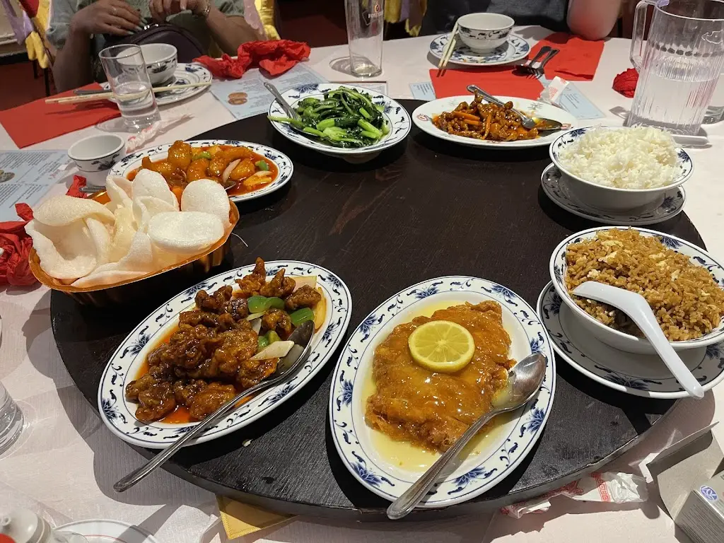 W Lau_New Yang's_Barry_review