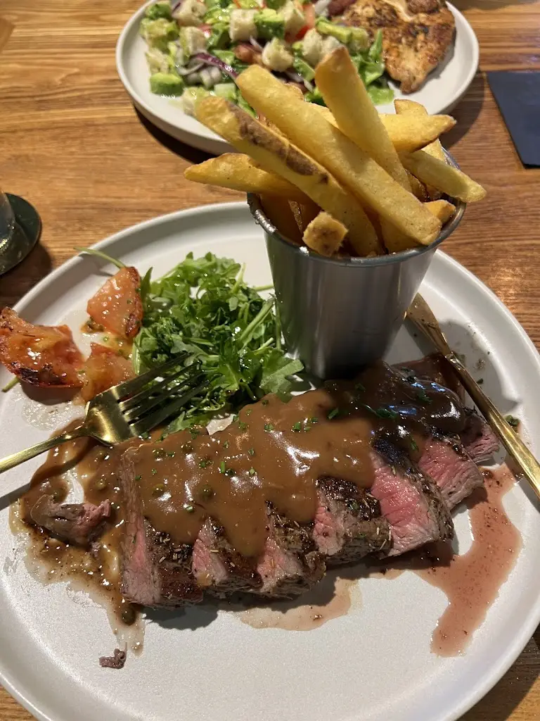 Carol Hopkins_Loft Bedwas_Bedwas_review