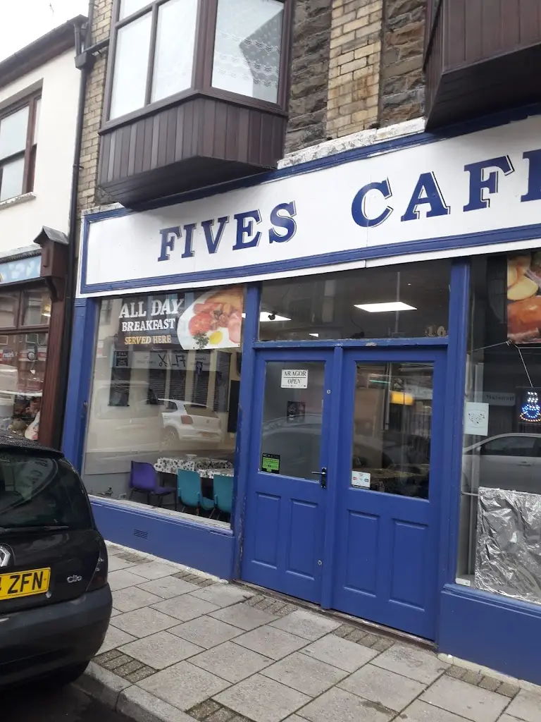 Fives Cafe_Abercynon_slider_image_3