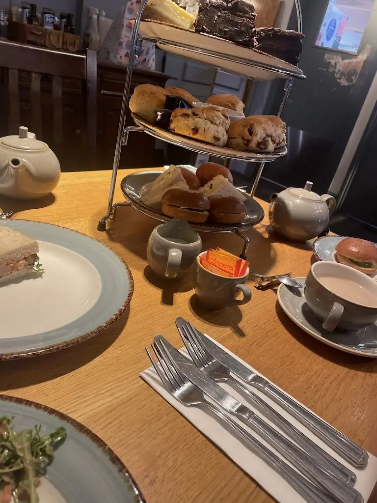 claire lewis-tierney_Apple Tree_Bishops Cleeve_review