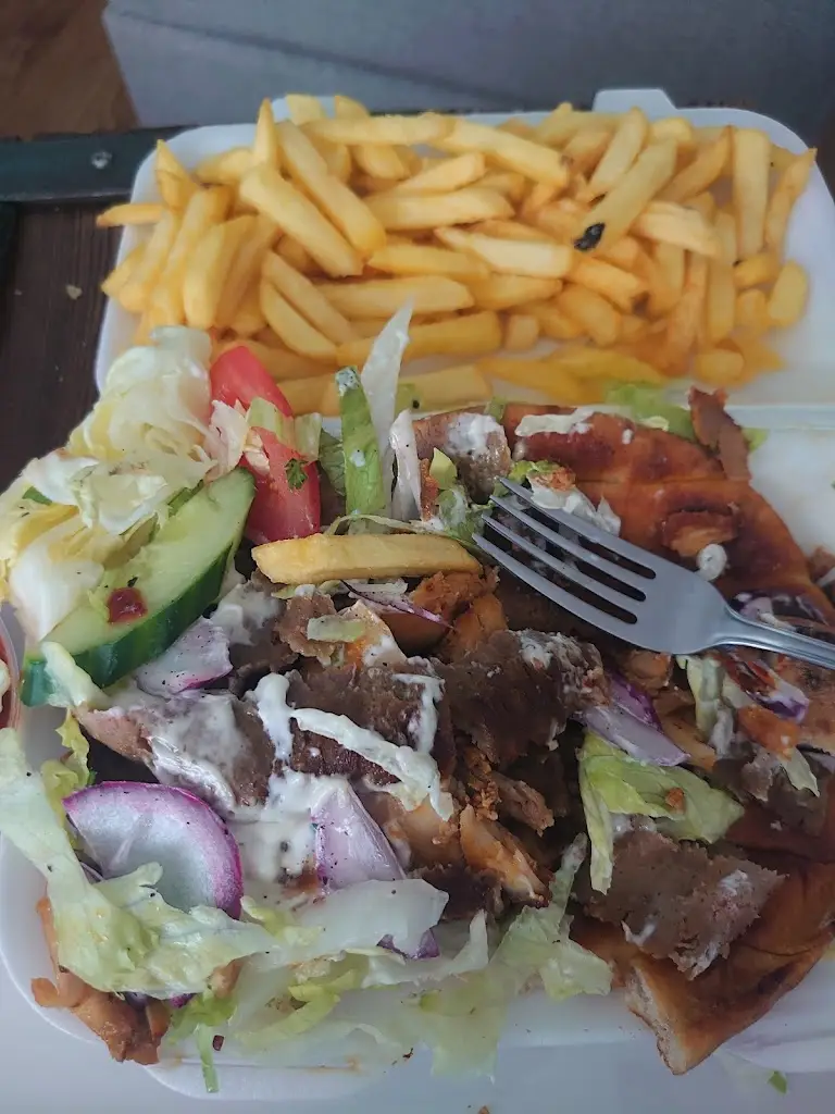 The souvlaki grill&pizza_Abercynon_slider_image_3