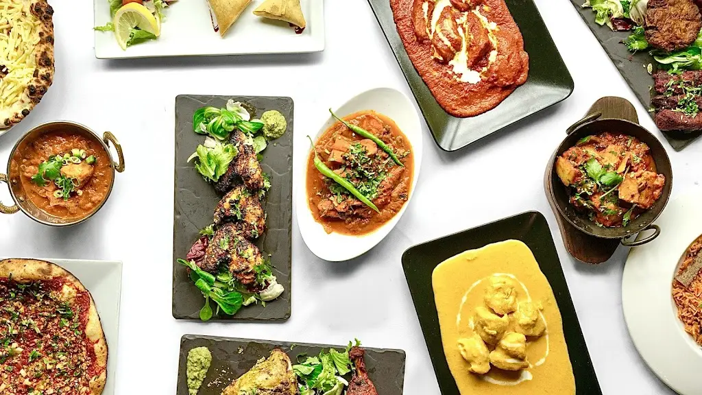 Saffron Lounge (Cheltenham)_Bishops Cleeve_slider_image_2