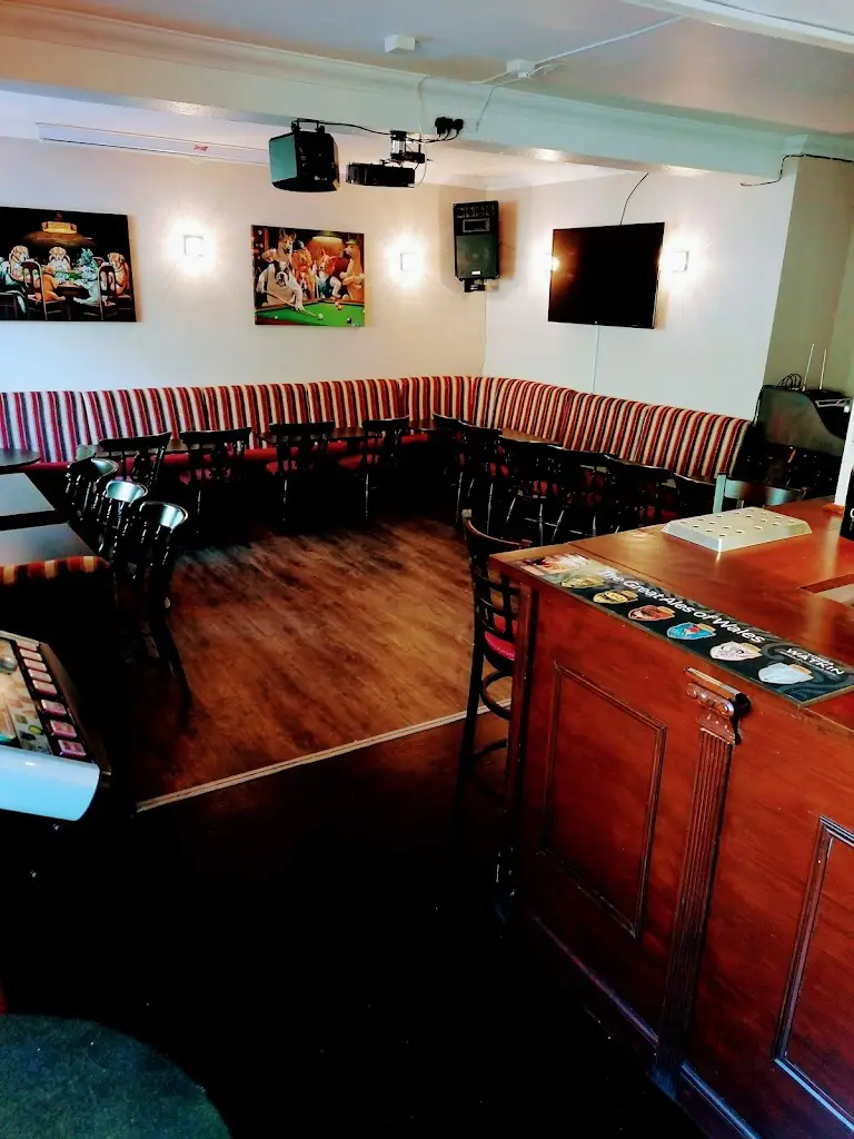 Baileys Arms restaurant in Abercynon