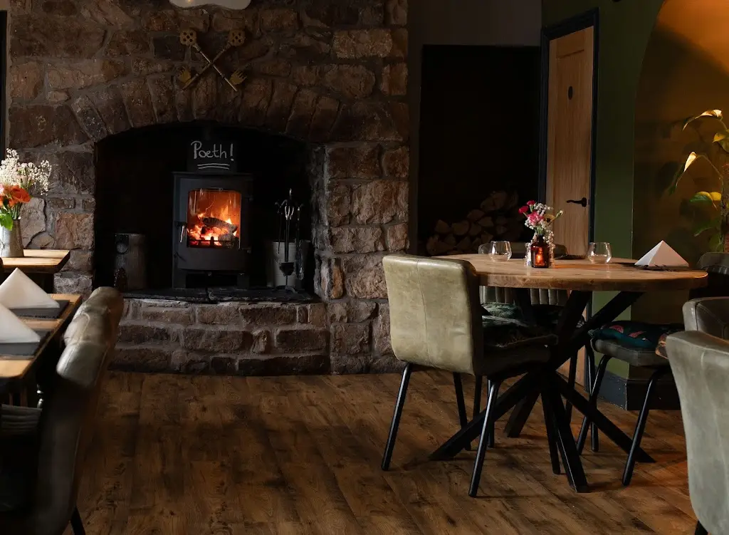 Butterflies Bar & Kitchen_Blaenavon_slider_image_1