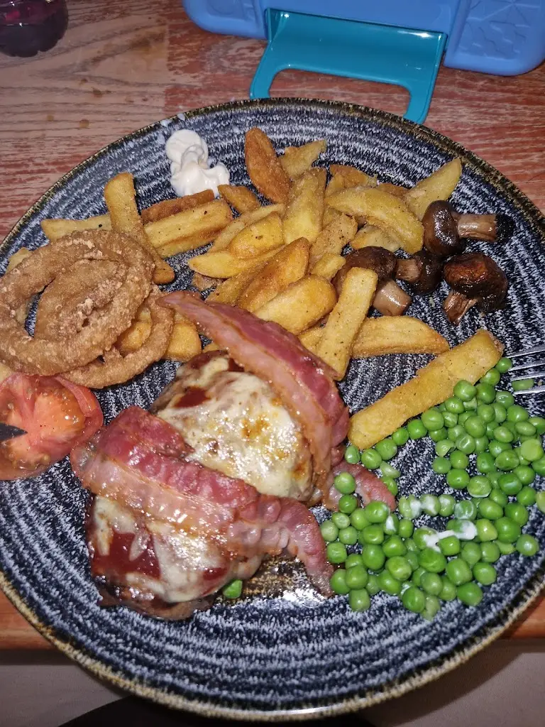 Emma Morgan_Willow Tree_Blaenau Gwent_review