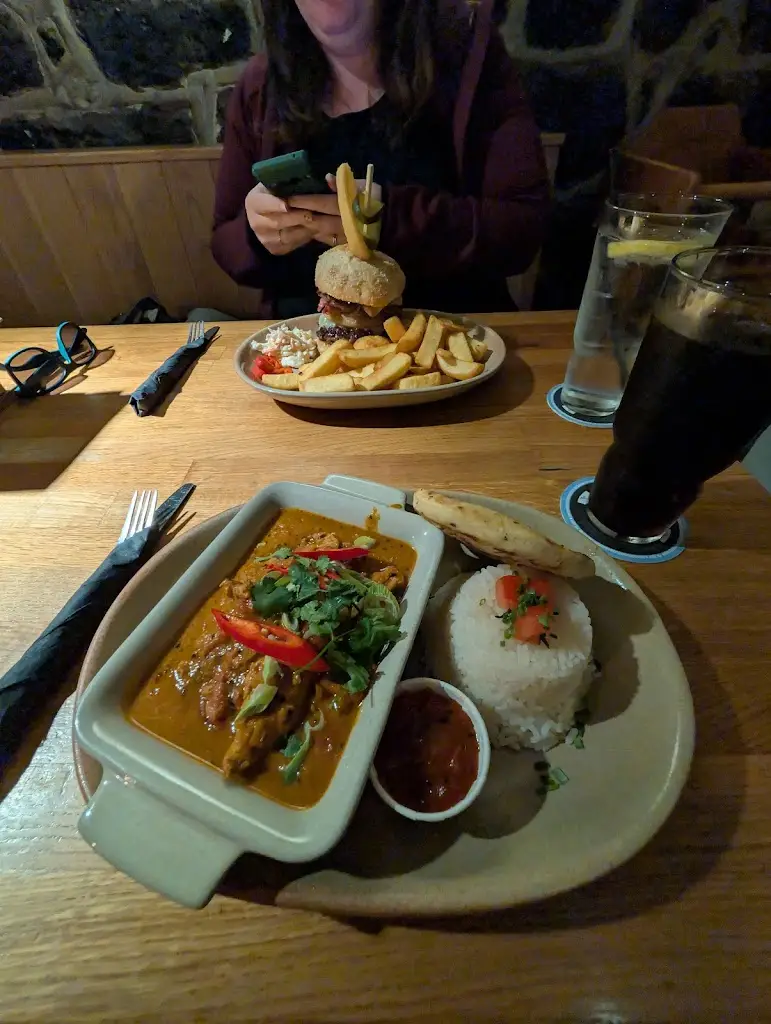 Steve Chapman_George & Dragon, Beaumaris_Beaumaris_review