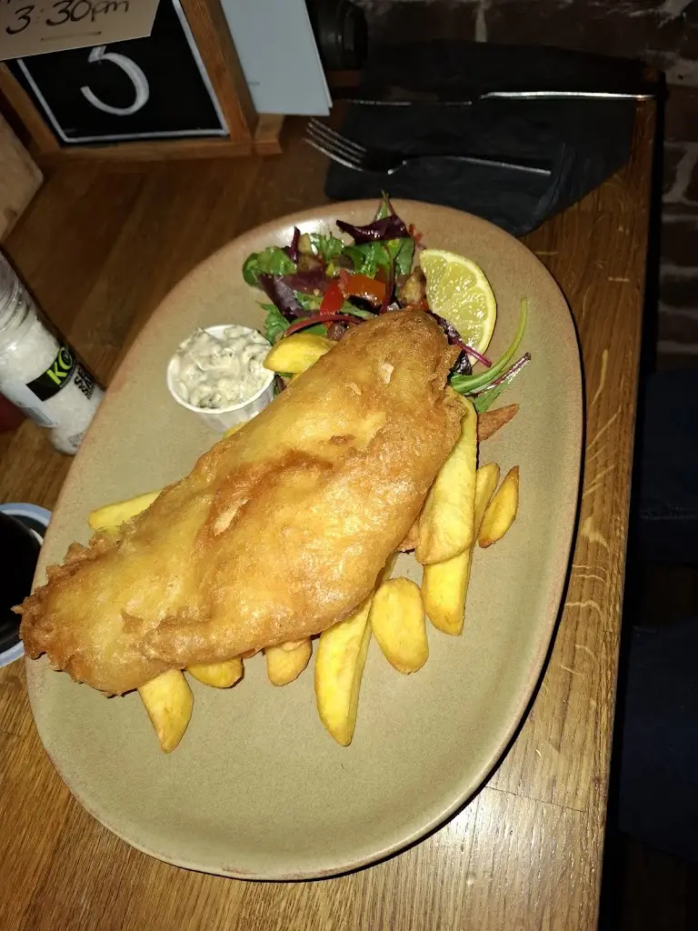 Graham Donoghue_George & Dragon, Beaumaris_Beaumaris_review