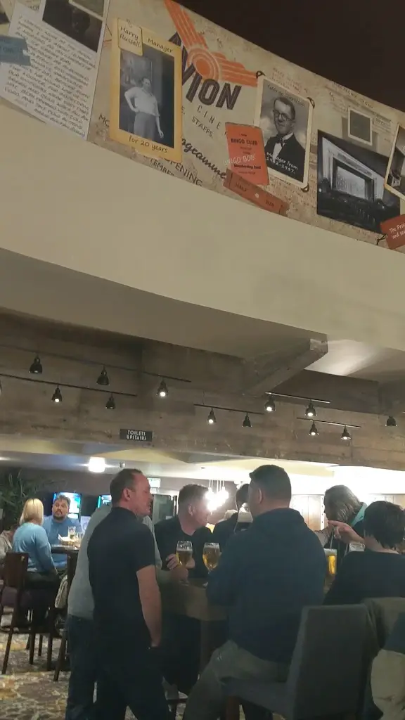 The Avion - JD Wetherspoon_Aldridge_slider_image_2