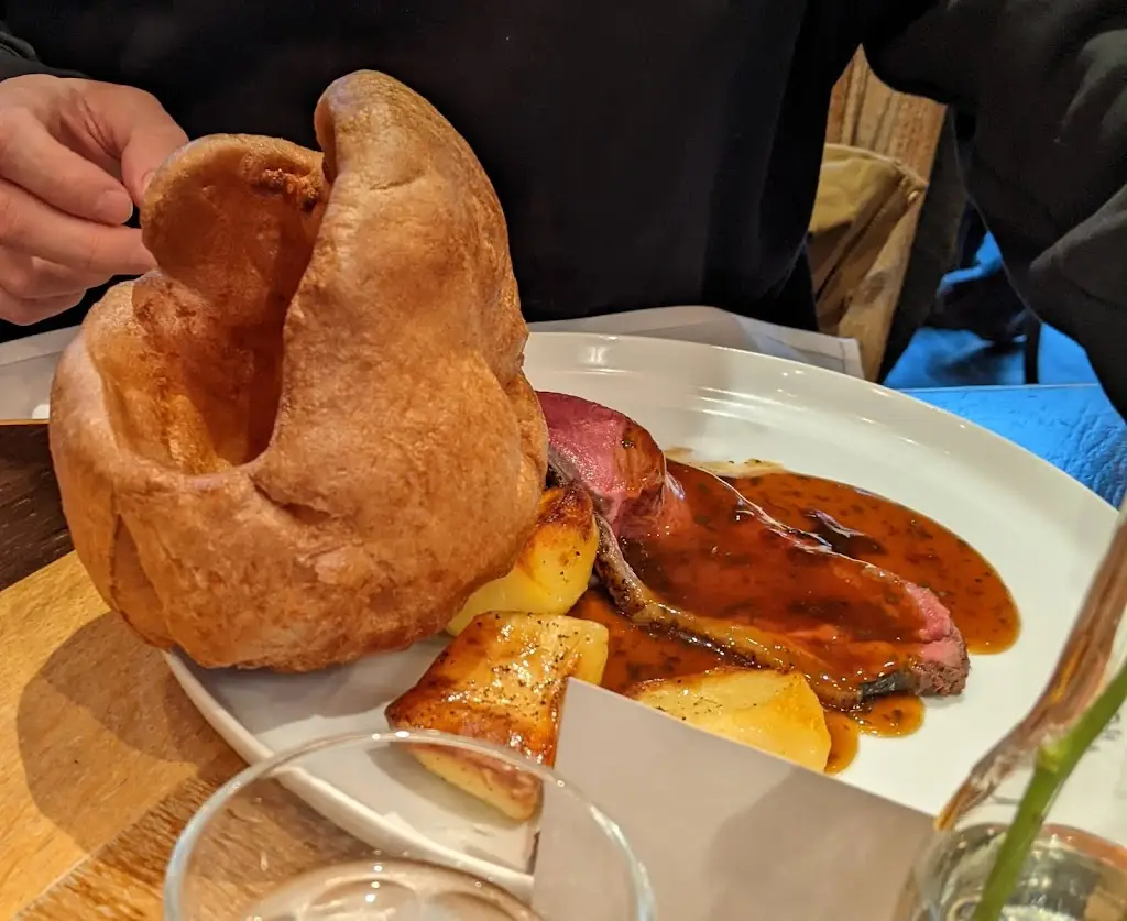 Kerry_Coach at The Bull Beaumaris_Beaumaris_review