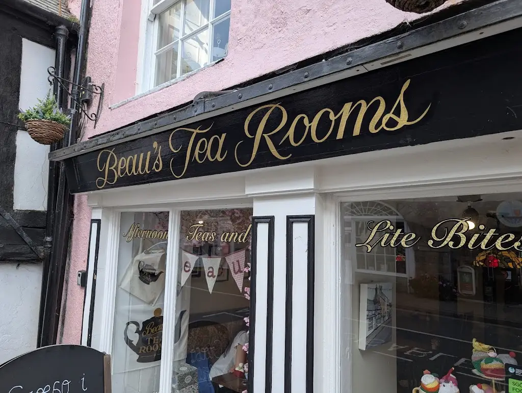 Jen Gibbons_Beau's Tea Rooms_Beaumaris_review