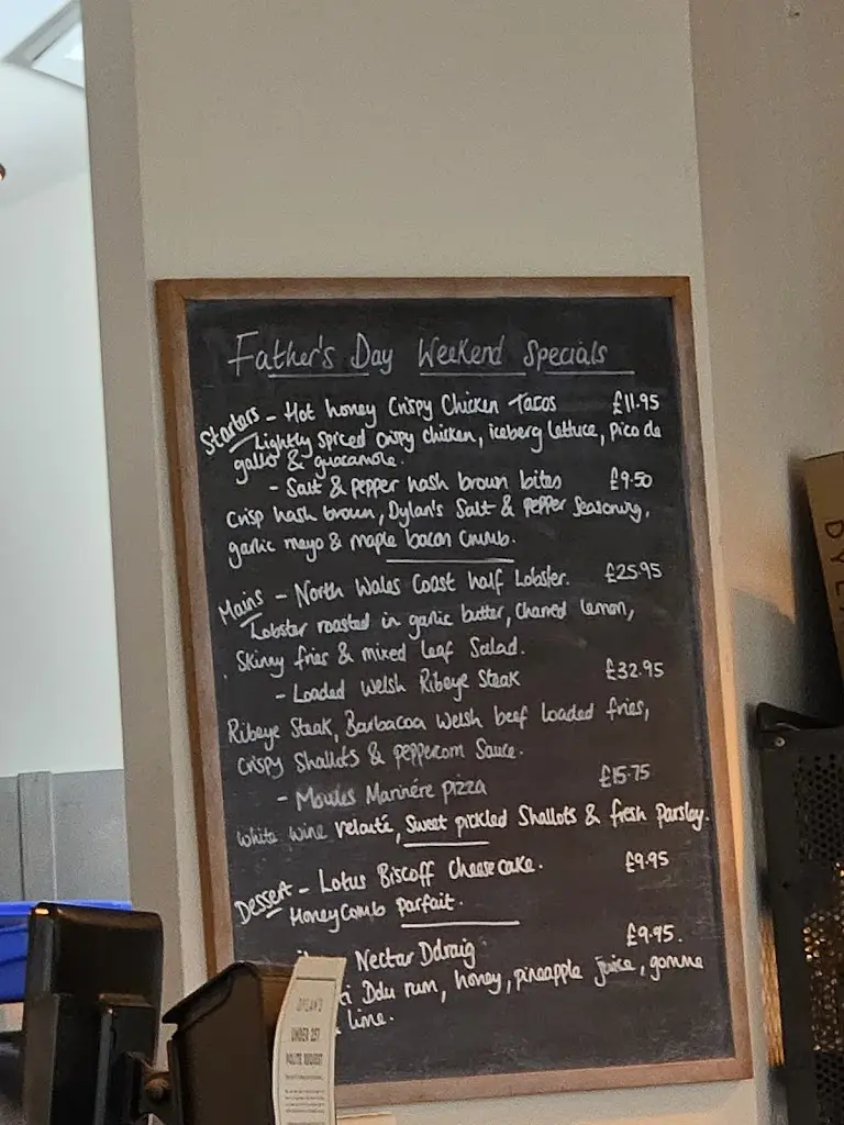 Menu_Dylan's Menai Bridge_Beaumaris_image_3