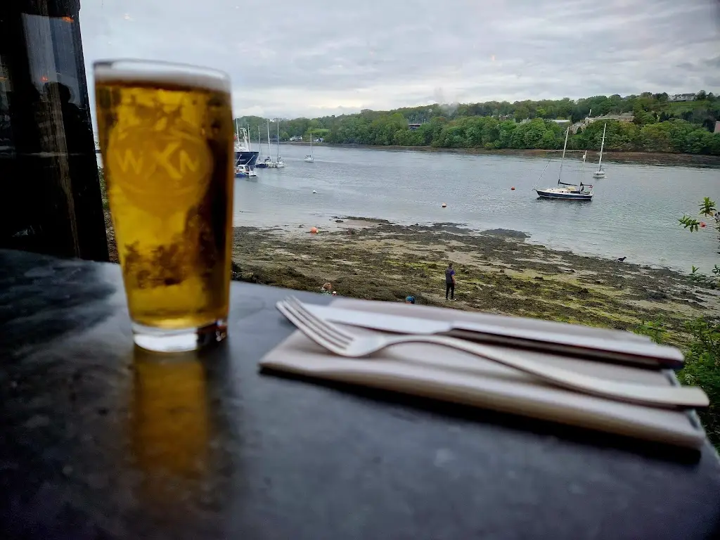 Menu_Dylan's Menai Bridge_Beaumaris_image_9