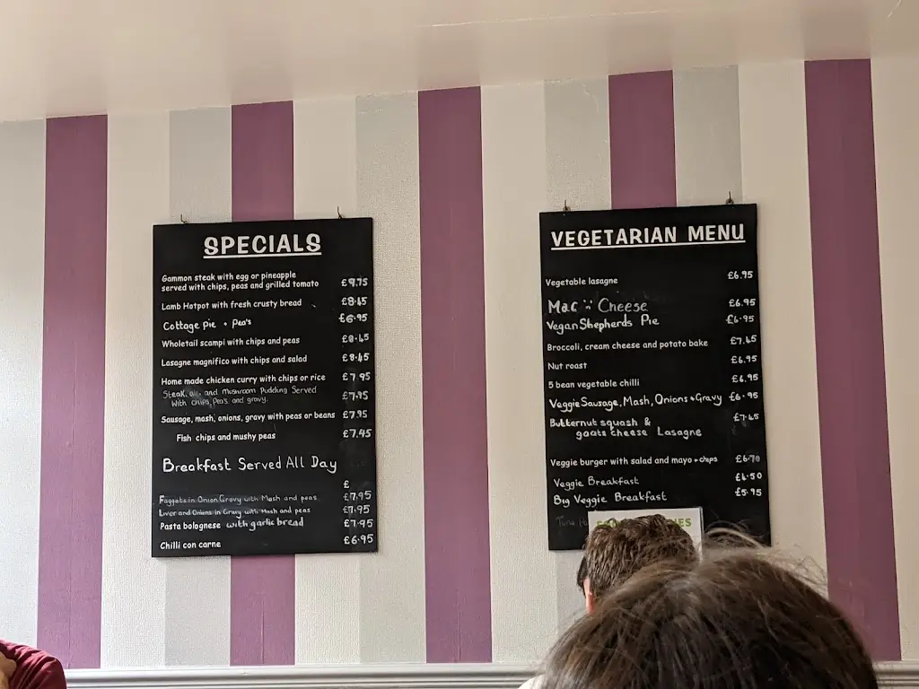 Menu_De Niros_Blaenau-Ffestiniog_image_3